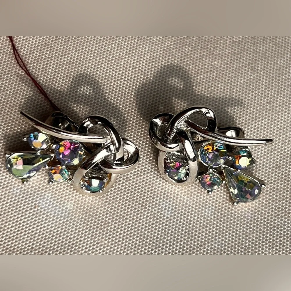 Vintage Coro 50s Earrings, Blue Aurora Borealis Rhinestone Clip-On Set